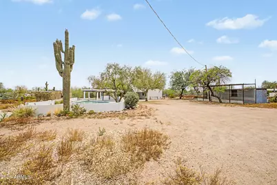 1065 W Whiteley Street, Apache Junction, AZ 85120 - Photo 2
