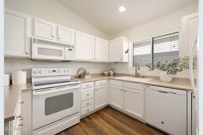 8118 N 10th Place, Phoenix, AZ 85020 - Photo 6