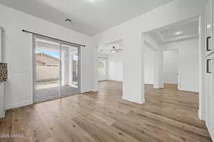 10614 E Lincoln Ave, Mesa, AZ 85212 - Photo 18