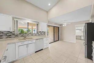 17911 N Hyacinth Dr, Sun City West, AZ 85375 - Photo 8