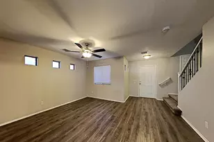 7218 S 37th Dr, Phoenix, AZ 85041 - Photo 2