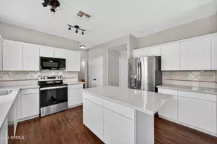 13370 W Gelding Dr, Surprise, AZ 85379 - Photo 10