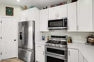 6335 W Hill Ln, Glendale, AZ 85310 - Photo 36