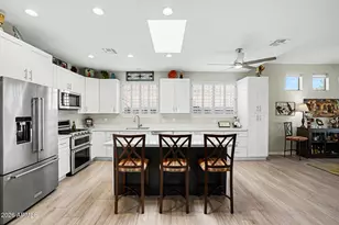 6335 W Hill Ln, Glendale, AZ 85310 - Photo 28