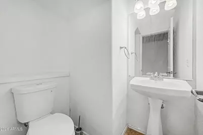 8801 W Palmaire Avenue, Glendale, AZ 85305 - Photo 14