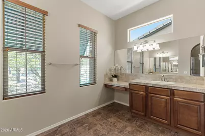13047 W Plum Road, Peoria, AZ 85383 - Photo 16