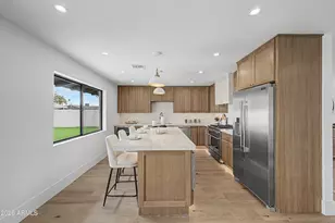 8008 E Whitton Ave, Scottsdale, AZ 85251 - Photo 10