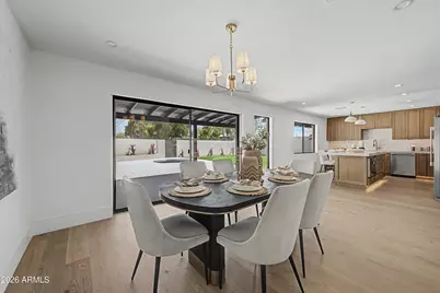 8008 E Whitton Avenue, Scottsdale, AZ 85251 - Photo 1