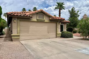 1034 W Redondo Dr, Gilbert, AZ 85233 - Photo 2