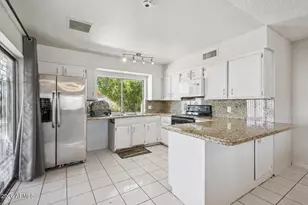 4301 N 80th Ln, Phoenix, AZ 85033 - Photo 6