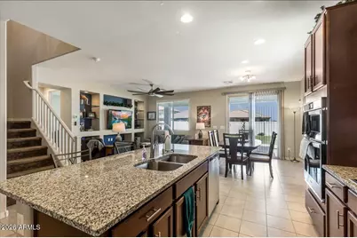 2436 E Saint Catherine Avenue, Phoenix, AZ 85042 - Photo 4