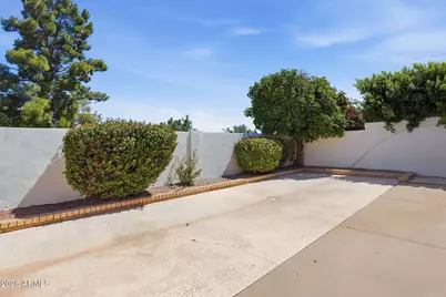 7238 E Joshua Tree Lane, Scottsdale, AZ 85250 - Photo 30