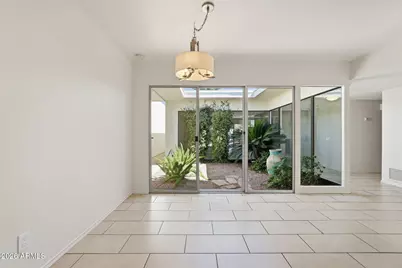 7238 E Joshua Tree Lane, Scottsdale, AZ 85250 - Photo 12