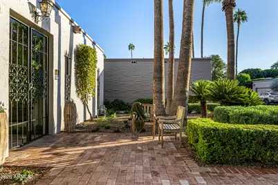 5642 N Scottsdale Road, Paradise Valley, AZ 85253 - Photo 4