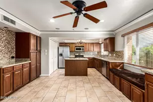 8564 E McDonald Dr, Scottsdale, AZ 85250 - Photo 6