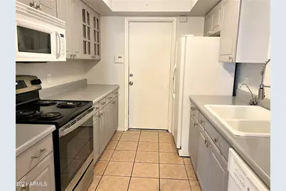9225 N 47th Drive, Glendale, AZ 85302 - Photo 6