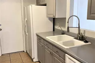 9225 N 47th Dr, Glendale, AZ 85302 - Photo 8