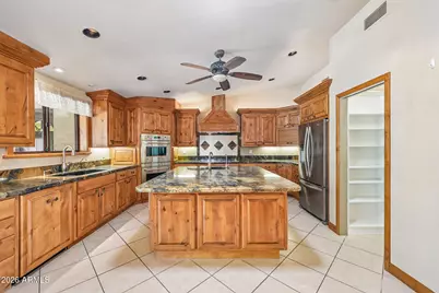 5040 E Shaw Butte Drive, Scottsdale, AZ 85254 - Photo 10