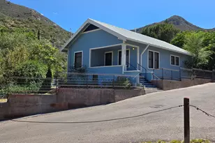 404 Roberts Ave, Bisbee, AZ 85603 - Photo 2
