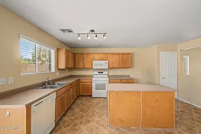 15940 W Crocus Drive, Surprise, AZ 85379 - Photo 12