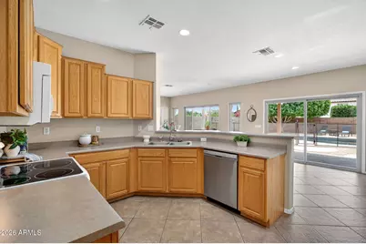 12845 W Indianola Avenue, Avondale, AZ 85392 - Photo 8
