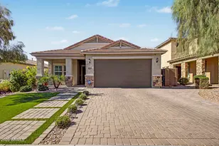 2694 E Runaway Bay Pl, Gilbert, AZ 85298 - Photo 2