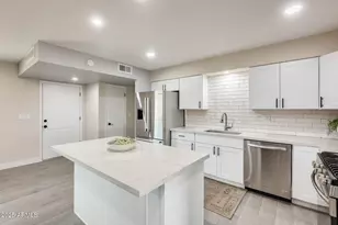 10801 W El Dorado Dr, Sun City, AZ 85351 - Photo 14