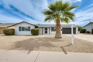 10801 W El Dorado Dr, Sun City, AZ 85351 - Photo 2