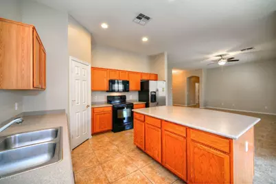 26237 N 74th Lane, Peoria, AZ 85383 - Photo 8