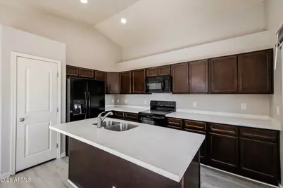 610 E Dee Street, Avondale, AZ 85323 - Photo 10