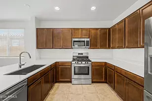 7019 S 13th Way, Phoenix, AZ 85042 - Photo 10