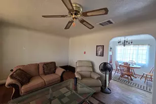 618 E 8th St, Casa Grande, AZ 85122 - Photo 2