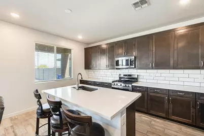 17056 W Red Bird Road, Surprise, AZ 85387 - Photo 2