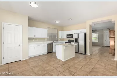 13383 S 175th Avenue, Goodyear, AZ 85338 - Photo 12