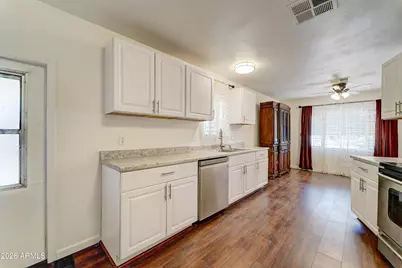 3448 E Beverly Lane, Phoenix, AZ 85032 - Photo 4