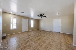 1638 S 5th St, Phoenix, AZ 85004 - Photo 8