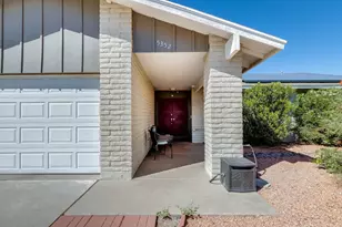 5352 W Port Au Prince Ln, Glendale, AZ 85306 - Photo 4