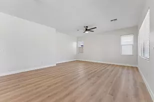 18024 W Maui Ln, Surprise, AZ 85388 - Photo 20
