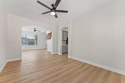 18024 W Maui Lane, Surprise, AZ 85388 - Photo 10
