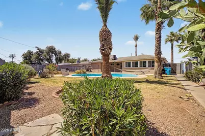 717 W Georgia Avenue, Phoenix, AZ 85013 - Photo 30
