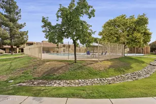 5836 W Winchcomb Dr, Glendale, AZ 85306 - Photo 34