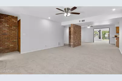 701 S Clearview Avenue, Mesa, AZ 85208 - Photo 4