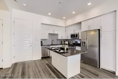 7300 E Earll Drive #1016, Scottsdale, AZ 85251 - Photo 6