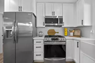 3440 E Laurel Ln, Phoenix, AZ 85028 - Photo 10