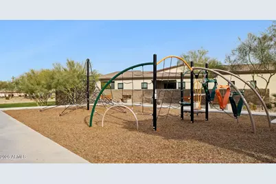 9734 S 11th Place S, Phoenix, AZ 85042 - Photo 38