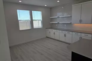 9734 S 11th Pl S, Phoenix, AZ 85042 - Photo 12