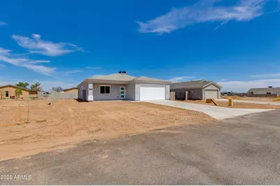 32001 N Poplar Street, Wittmann, AZ 85361 - Photo 2