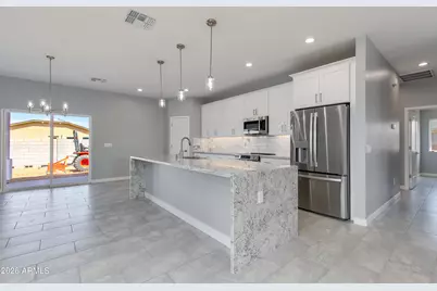 32001 N Poplar Street, Wittmann, AZ 85361 - Photo 10