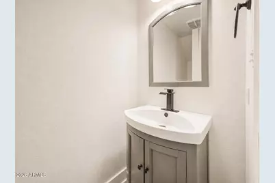 735 E North Lane #2, Phoenix, AZ 85020 - Photo 12