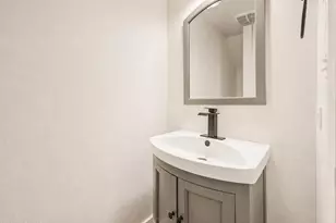 735 E North Ln, Phoenix, AZ 85020 - Photo 12